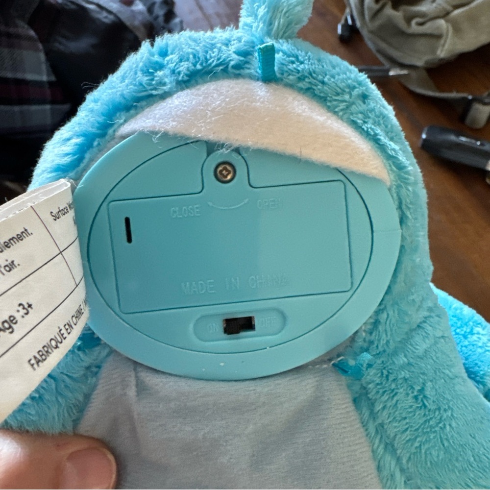 Blue's Clues Peek A Blue Interactive 13.5” Talking Toy - Picture 8 of 8